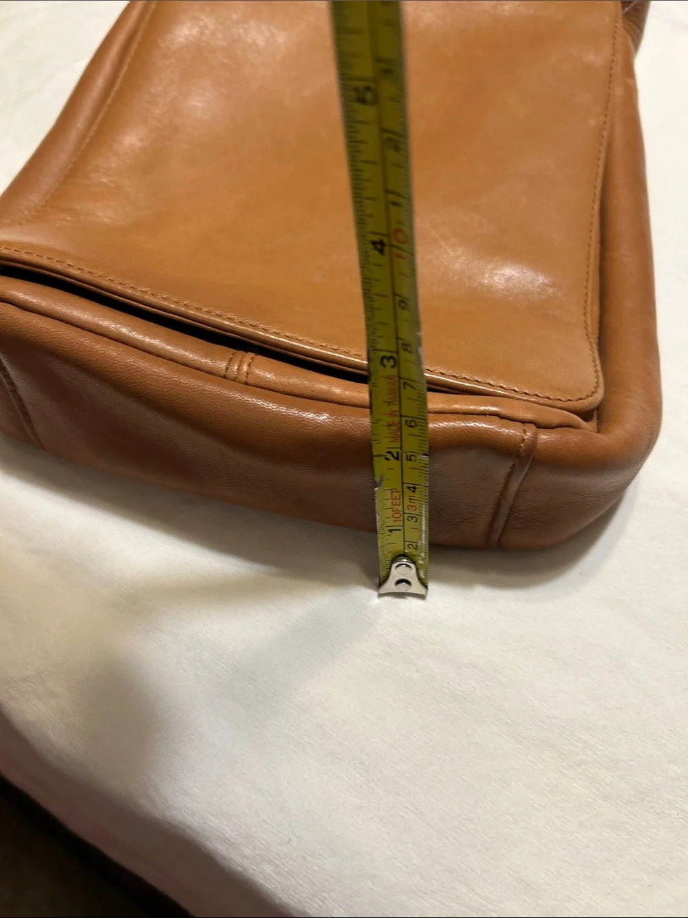 HOBO sleek tan